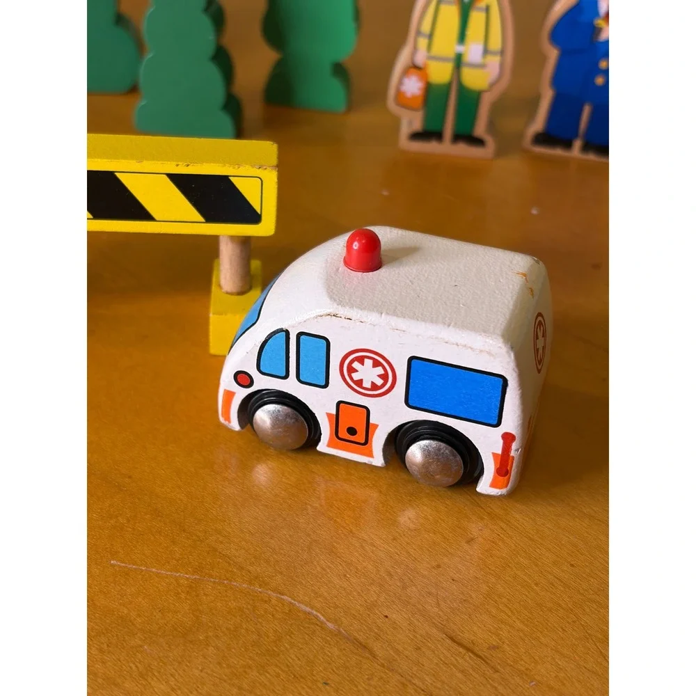 Wooden train table accessory ser Ambulance People Trees Road Signs 10 Piece Lot