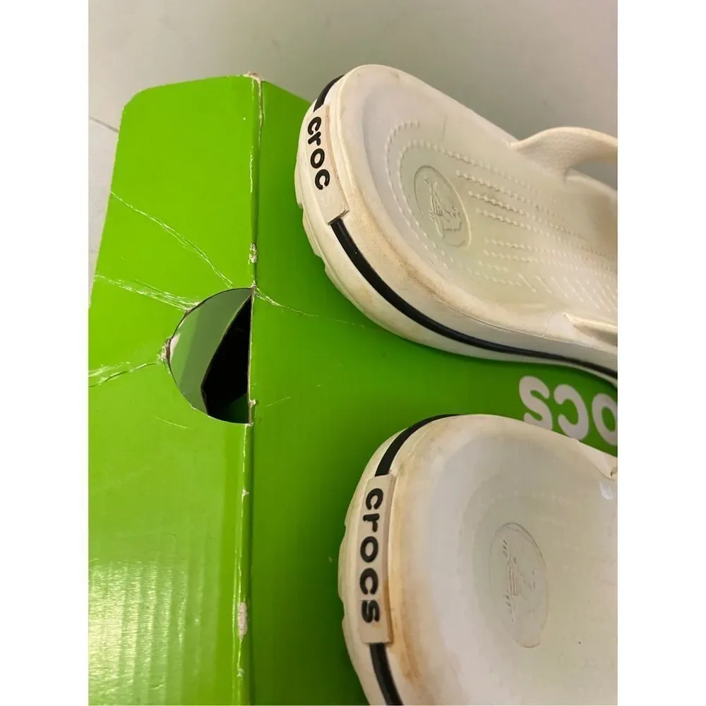 CROCS flip flops