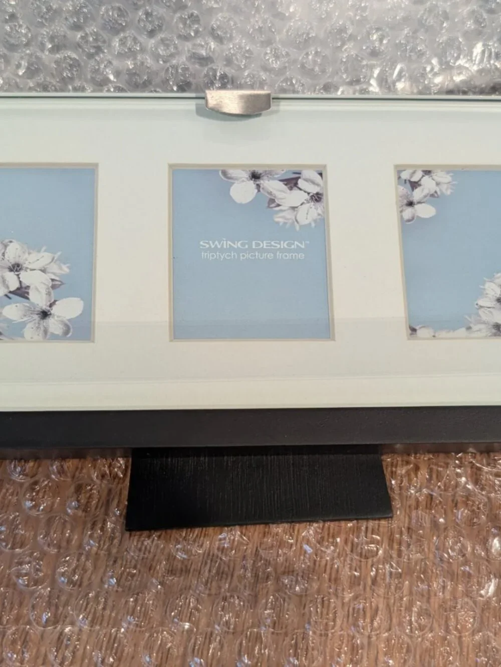 Swing design glass