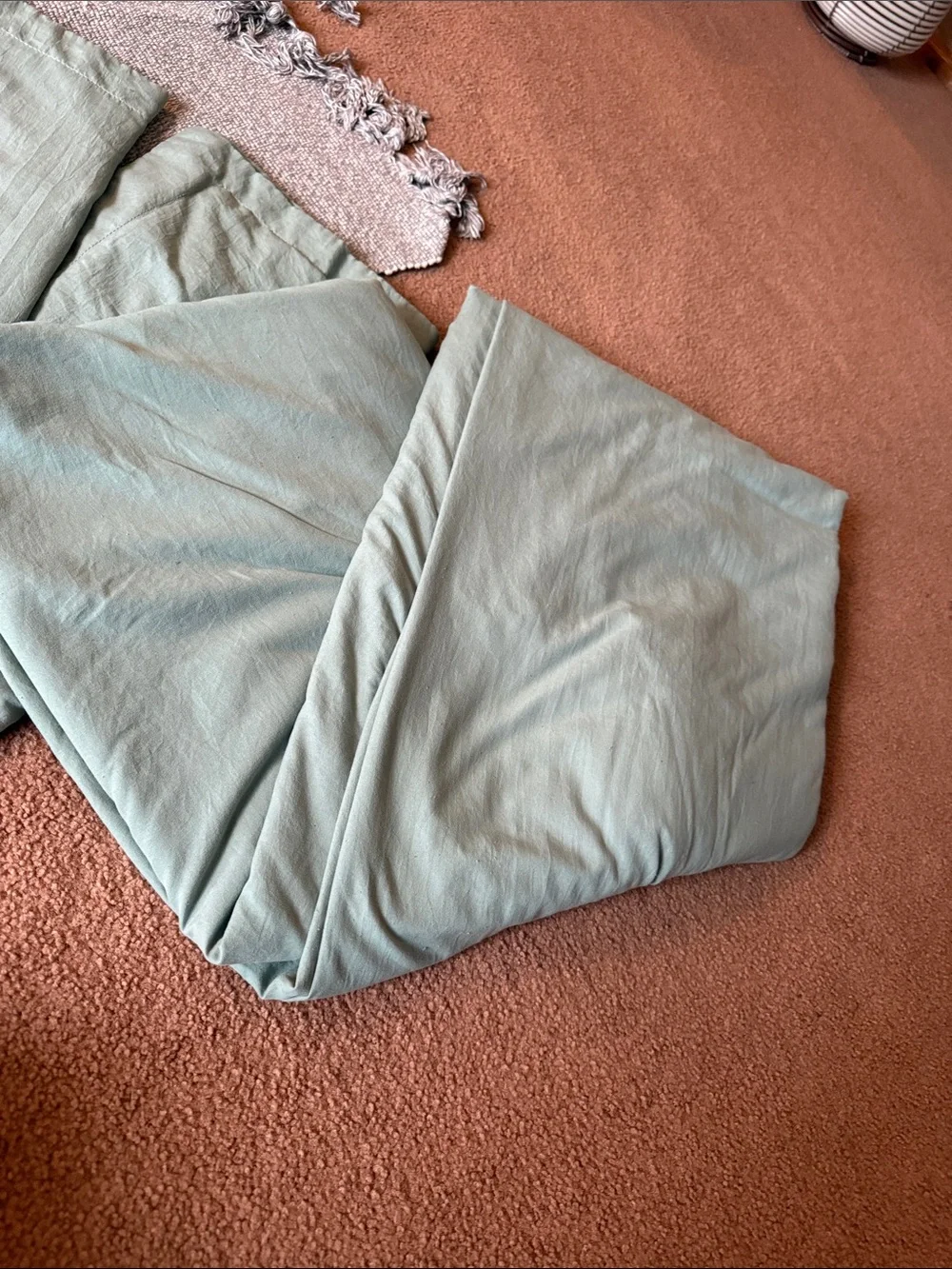 Soft green  Bedding Set - DOVETi KING SIZE 2 shams  Unbranded