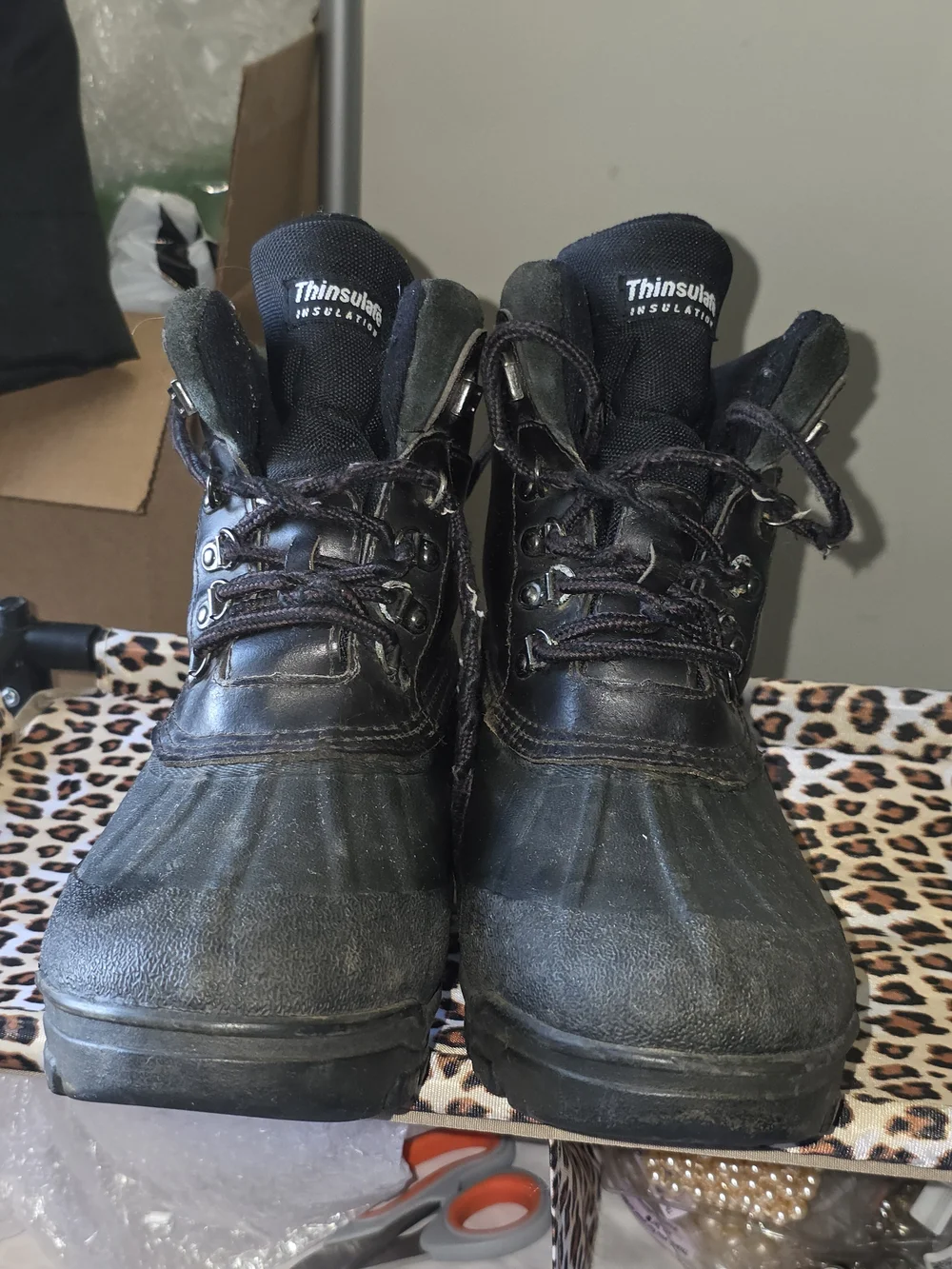 Explorer Men's 10 Black Leather Thinsulate Insulated Duck Winter Snow Boot