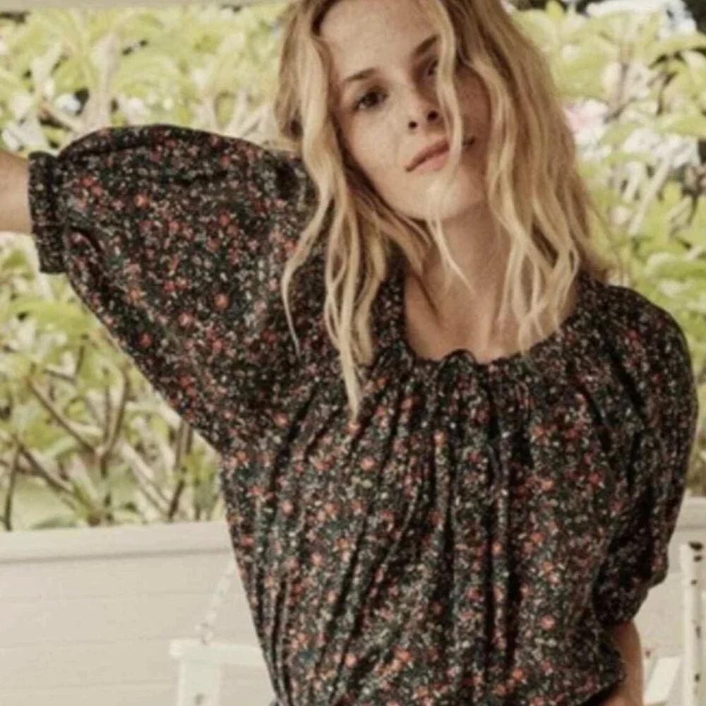 Doen soft floral gathered