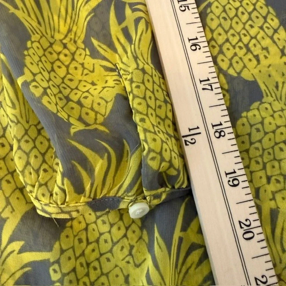 Banana Republic vibrant see banana