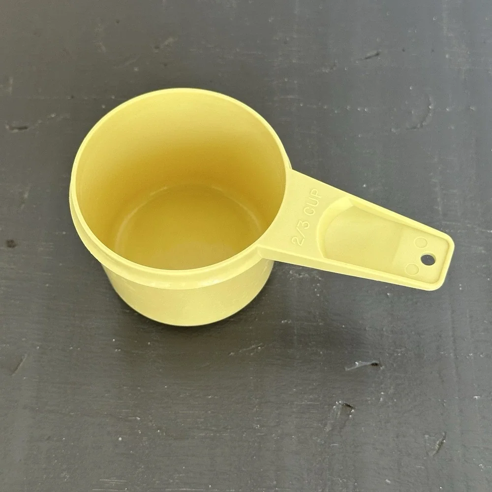 Vintage Tupperware Yellow Nesting Measuring Cups‎ 1, 3/4, 2/3, 1/3