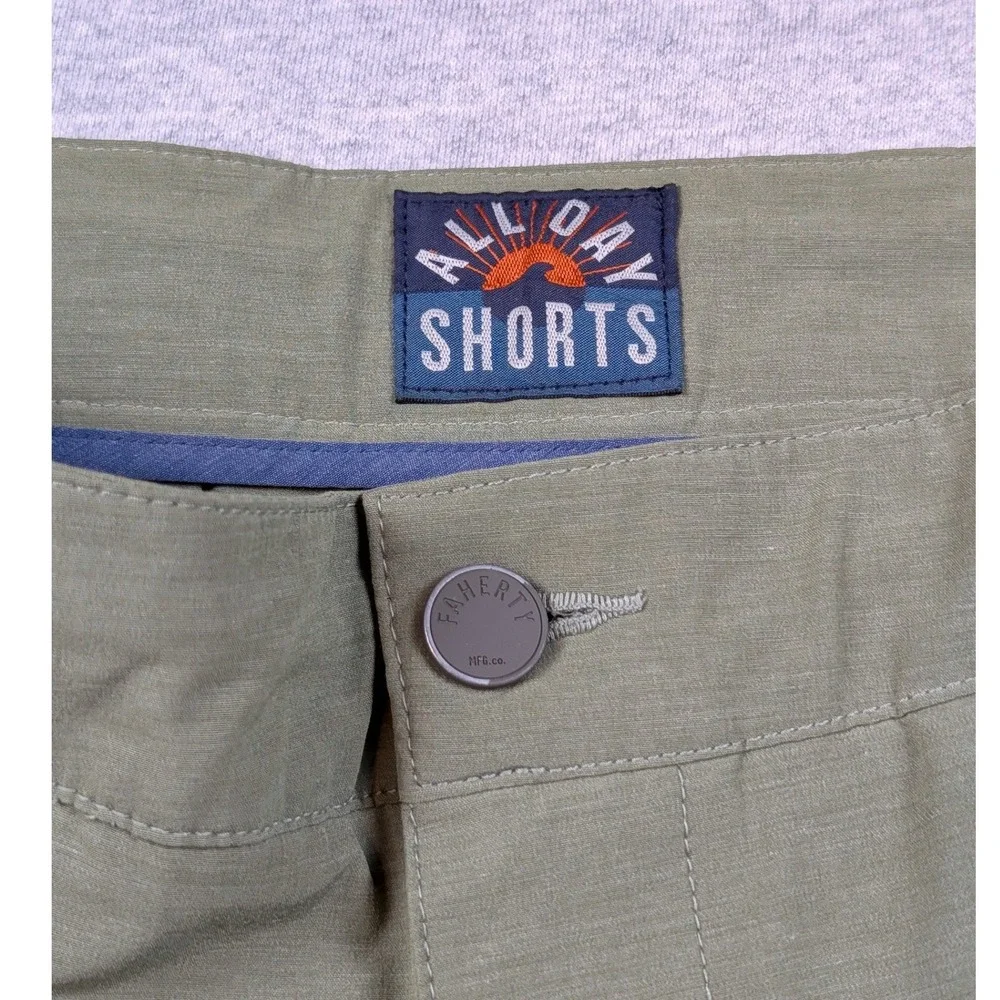 Faherty All Day Shorts Mens 33 Olive Green Hybrid Board Shorts Stretch Quick Dry