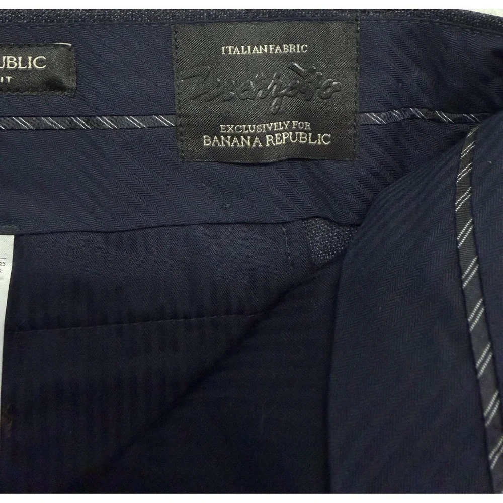 Banana Republic super clean
