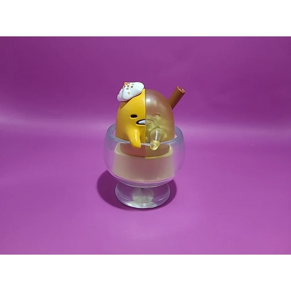 Mighty Jaxx Kandy X Sanrio Characters, Snowy‎ Dreams (RARE - Gudetama)