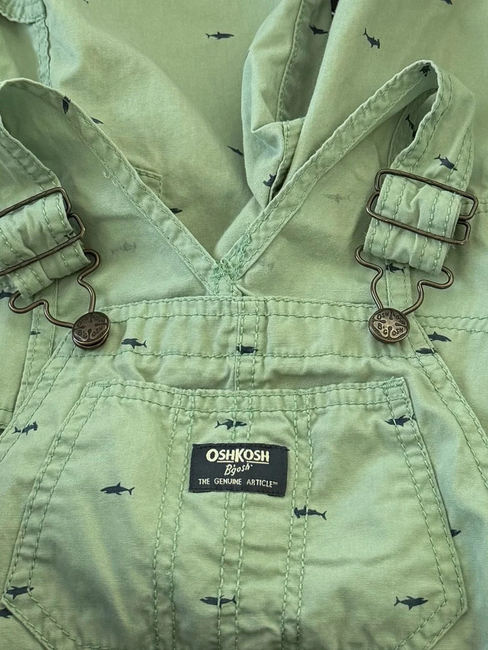 OshKosh Bgosh straps holes green