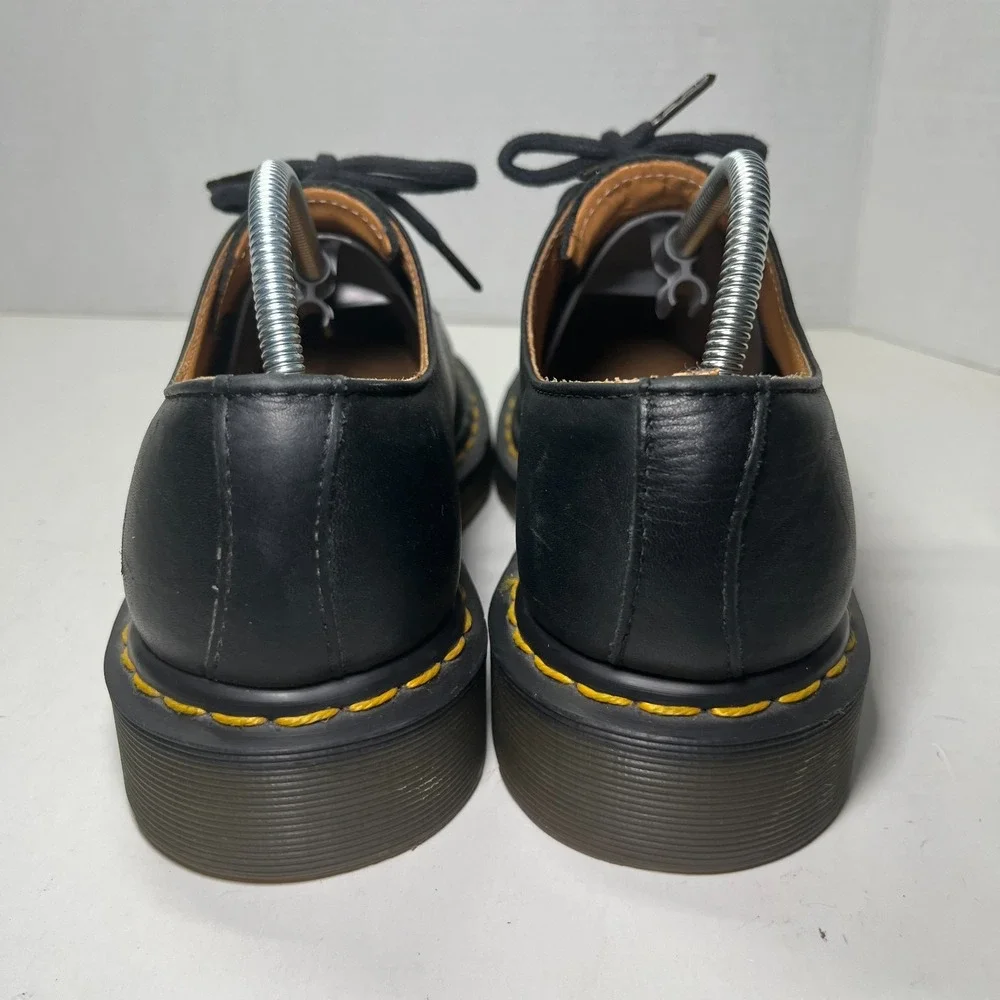 Dr. Martens sizes any still