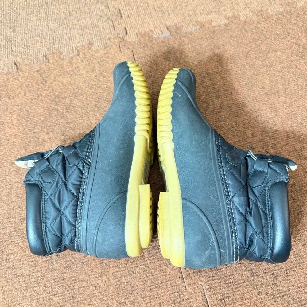 Skechers pond duck