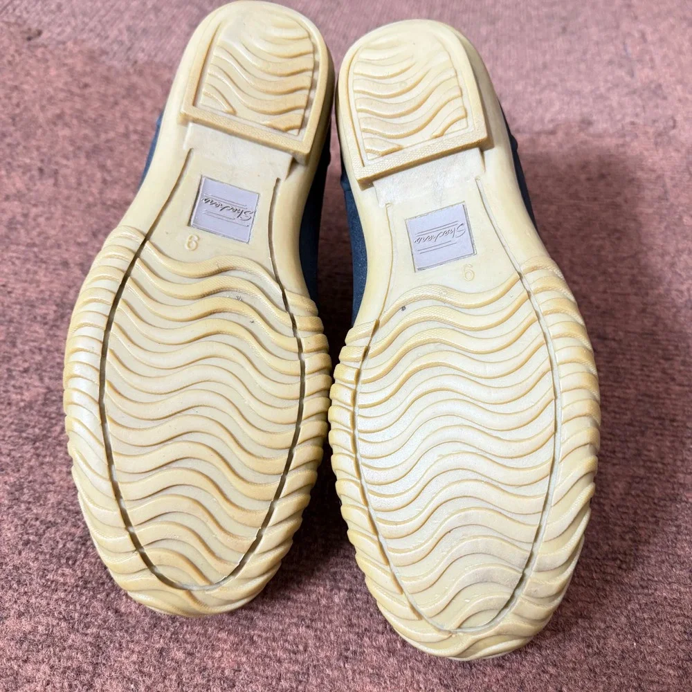 Skechers pond duck