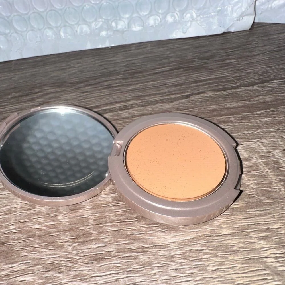 laura mercier laura mercier