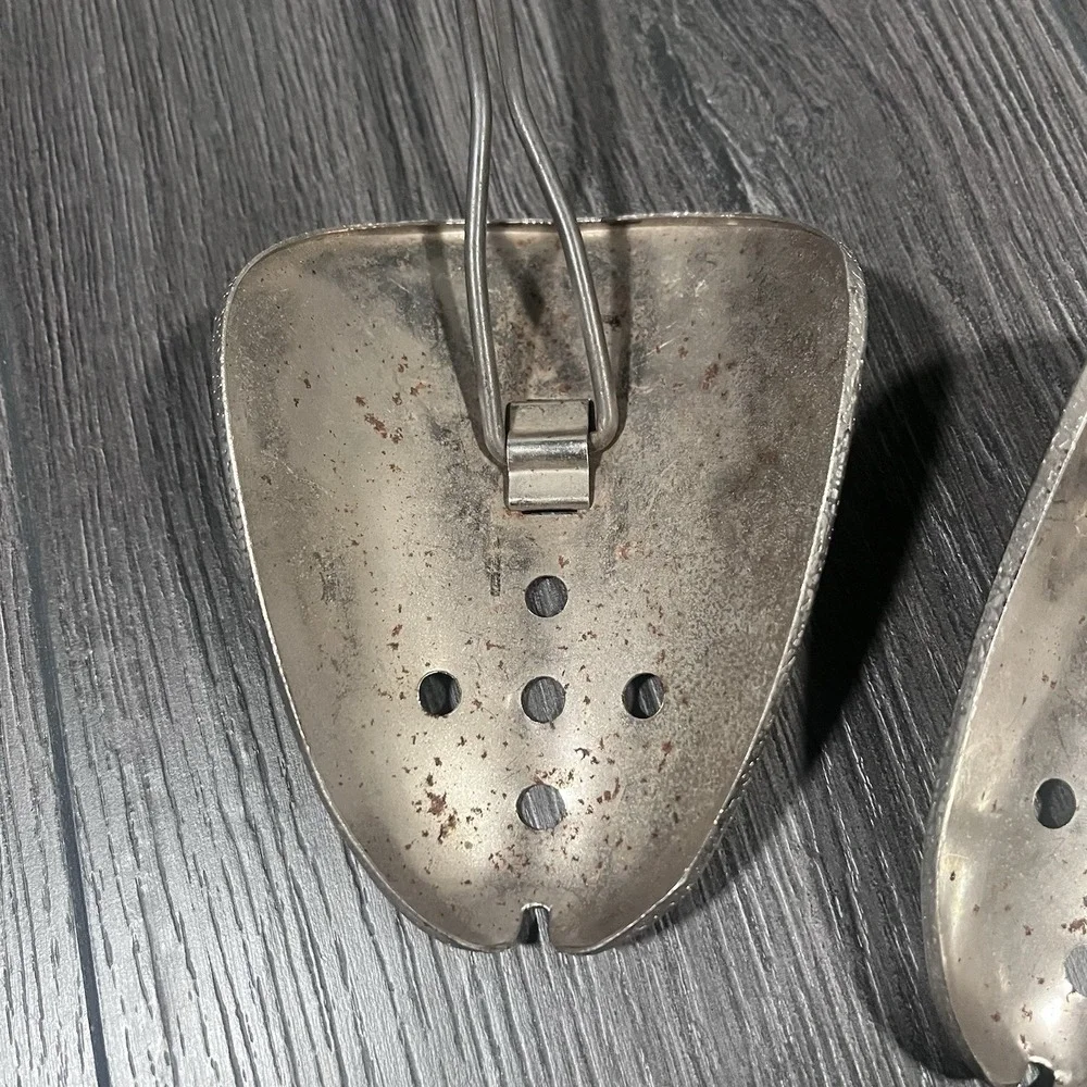 Vintage EKCO Made‎ In USA Pair of Hammered Metal Adjustable Shoe Tree Shaper