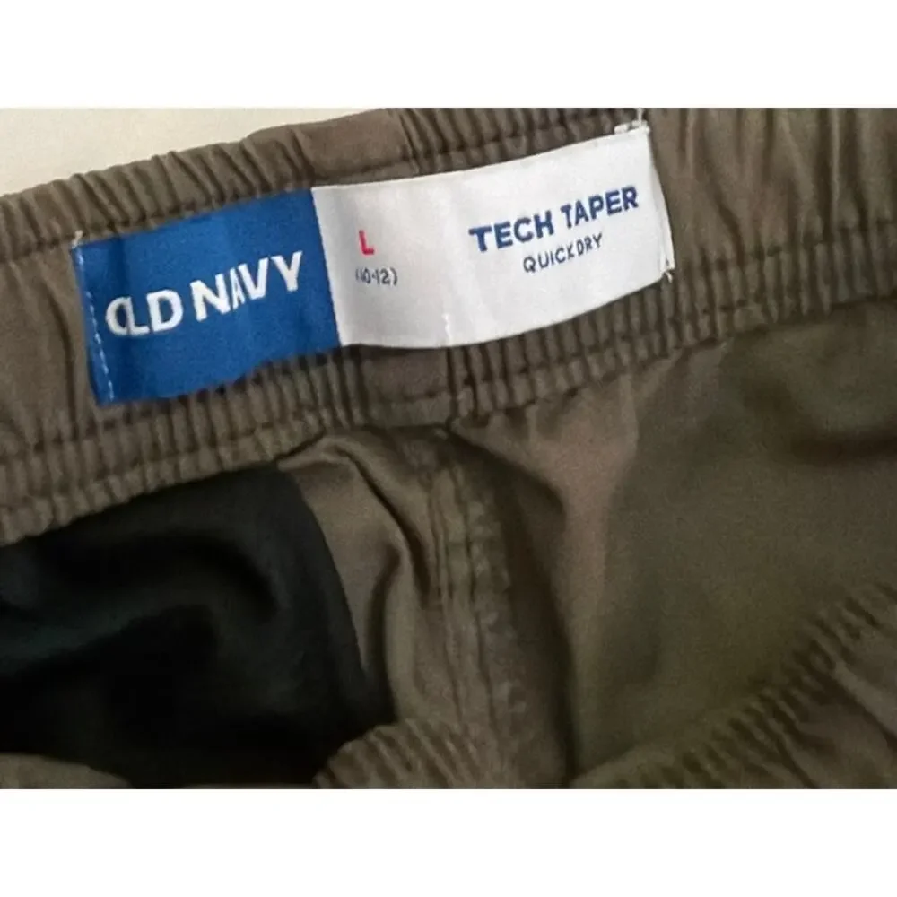 Old Navy 12 tech taper