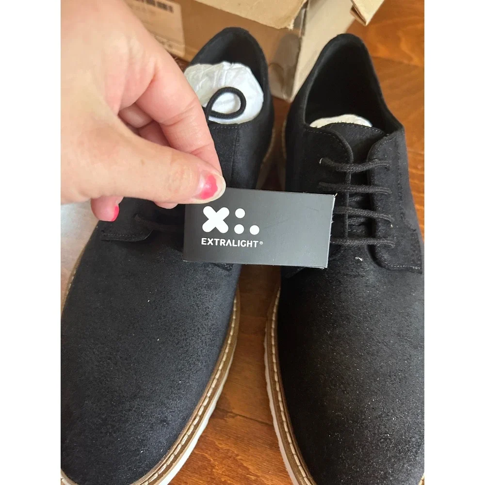 Clarks premium retail stitching