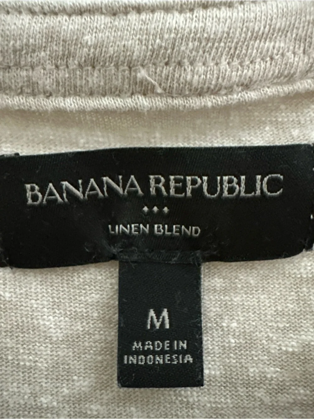 Banana Republic T-Shirt Mens Size M Oat Heather Linen Blend Notch Neck Resort