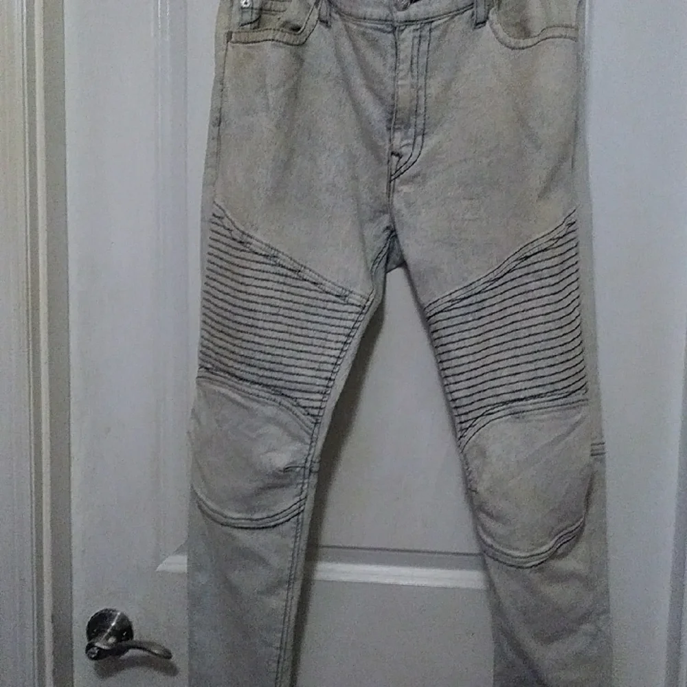 True Religion Light Gray Skinny Jeans with Striped Knees