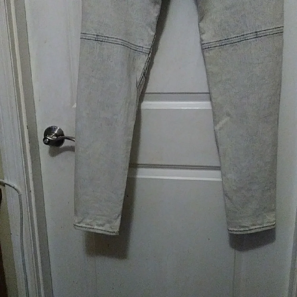 True Religion Light Gray Skinny Jeans with Striped Knees