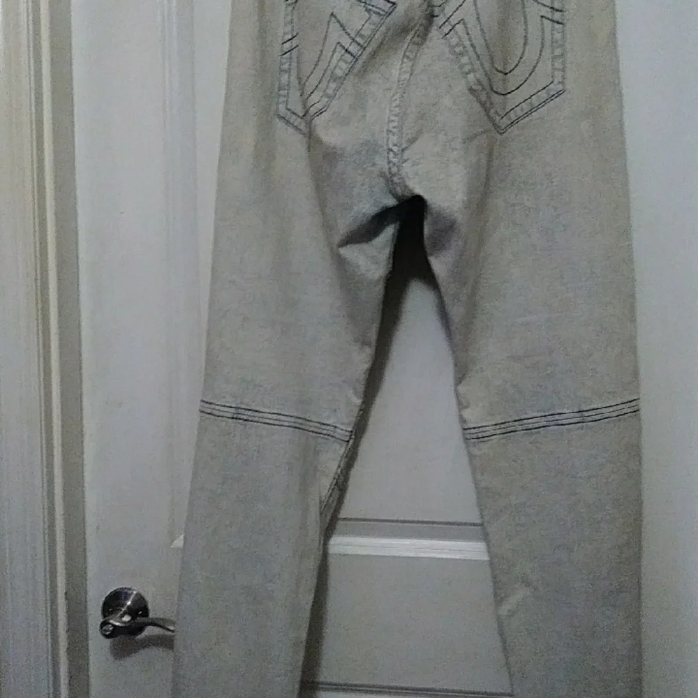 True Religion Light Gray Skinny Jeans with Striped Knees