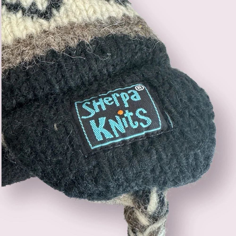 Sherpa Knits fraying fit