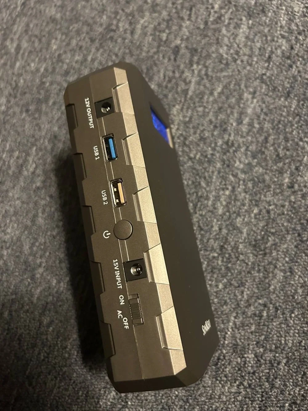 SinKeu Portable Power Bank in Metallic Gray