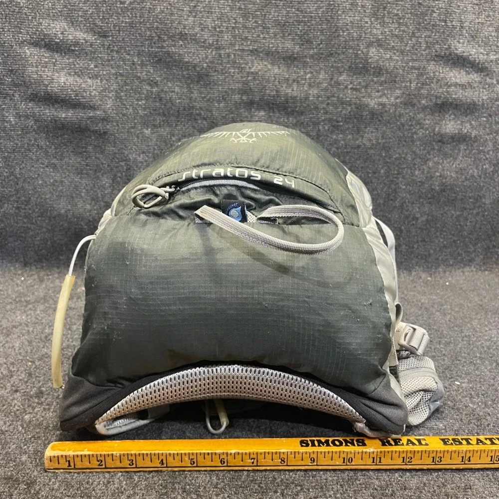 Osprey Stratos 24 Green Hiking Backpack w/ Osprey Hydeo 3.0L Hydration Reservoir