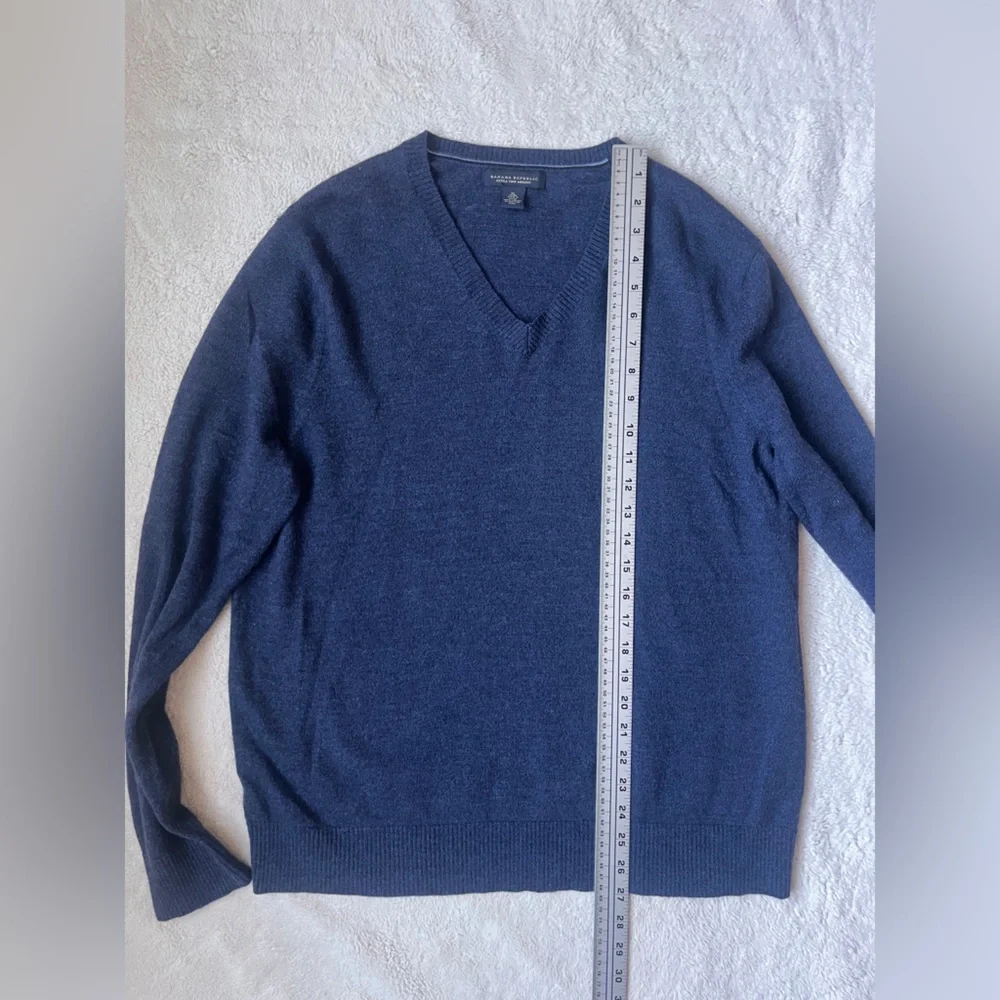 Banana Republic 100% preowned approximate