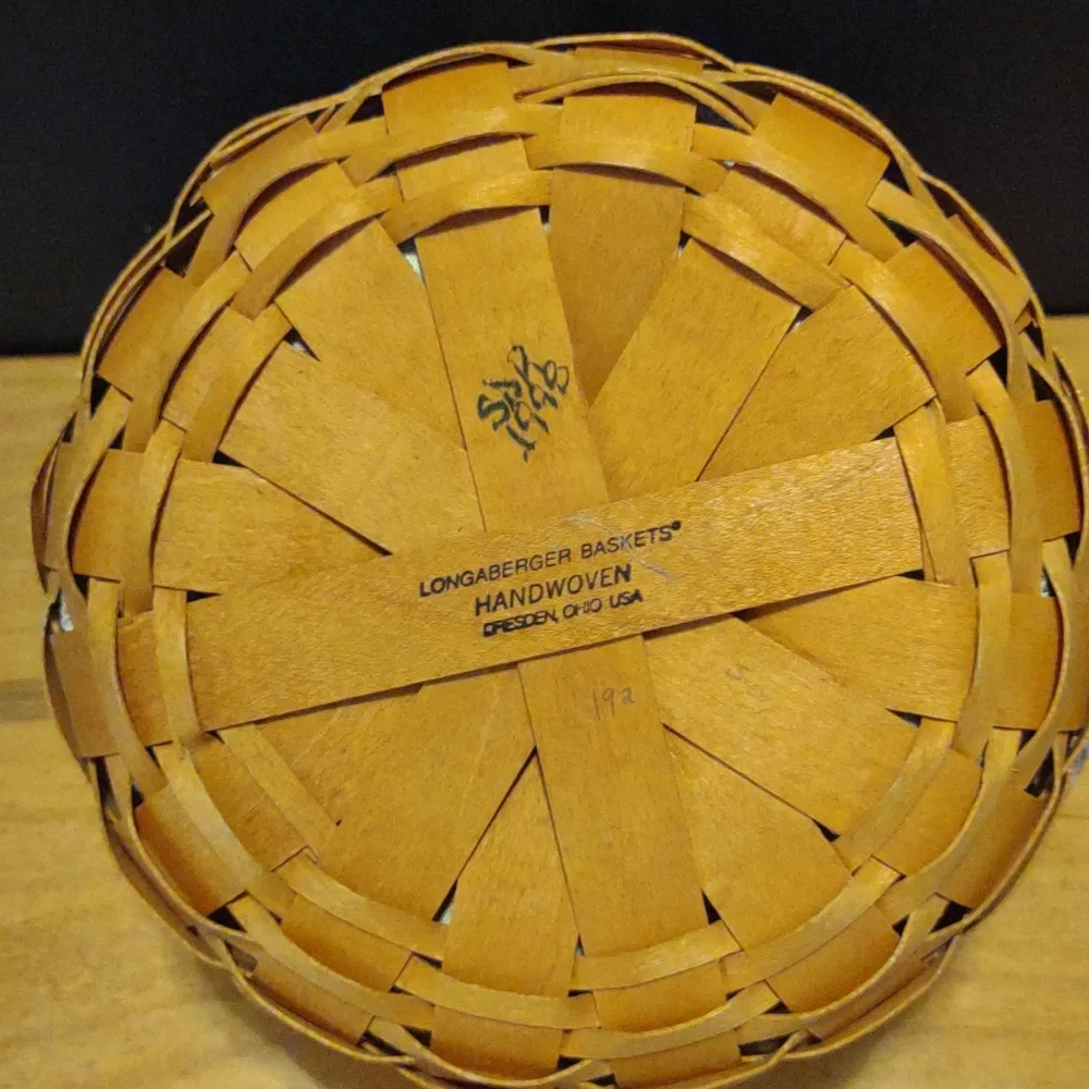 Vintage 1998 Longaberger Round 21