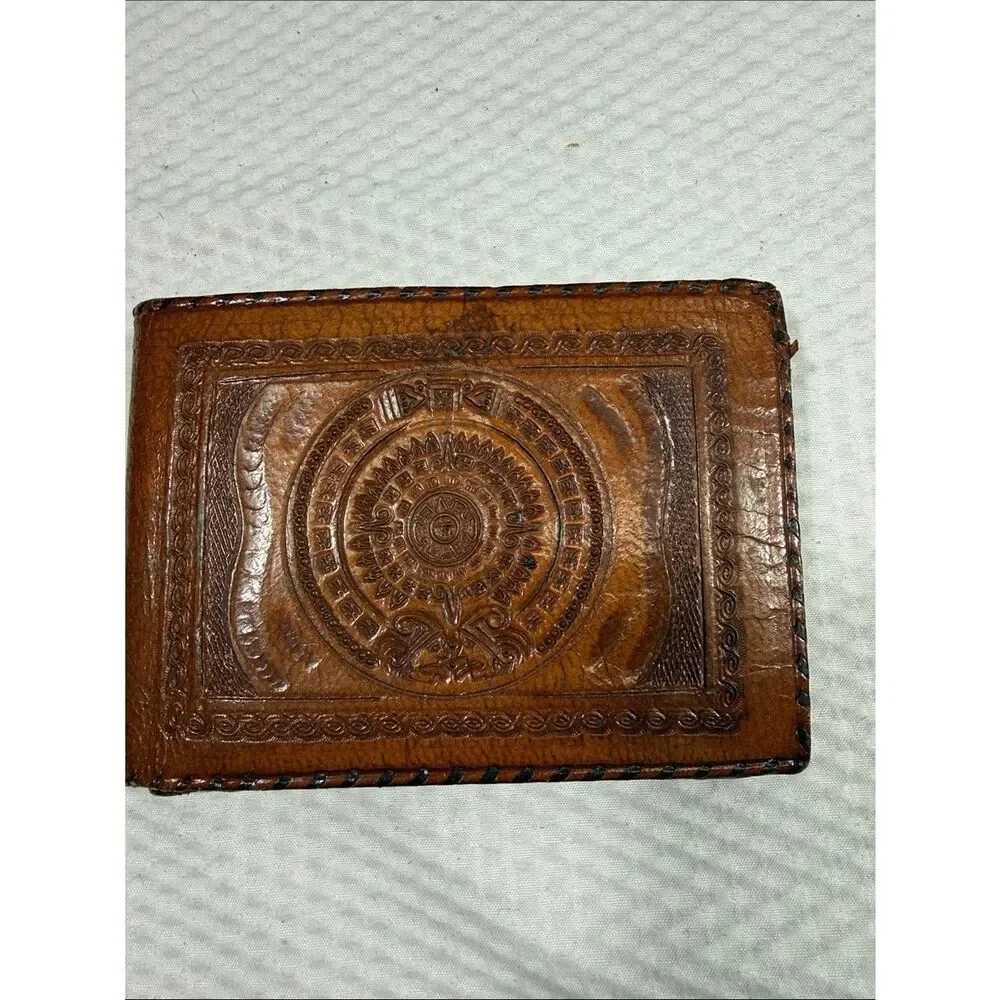 VTG Brown Tooled Leather Men's Bifold Wallet made in Mexico