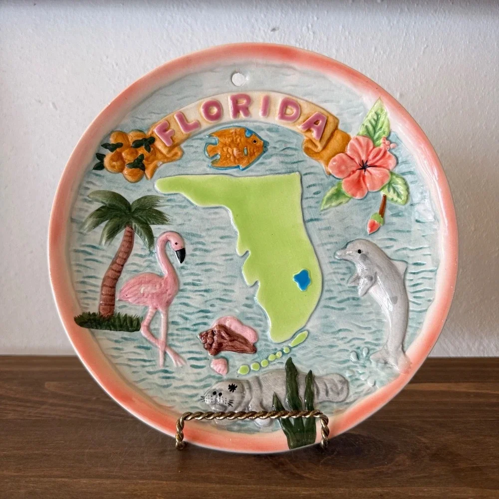 Vintage Florida Souvenir‎ Plate 3D Relief Flamingo Dolphin Wall Decor