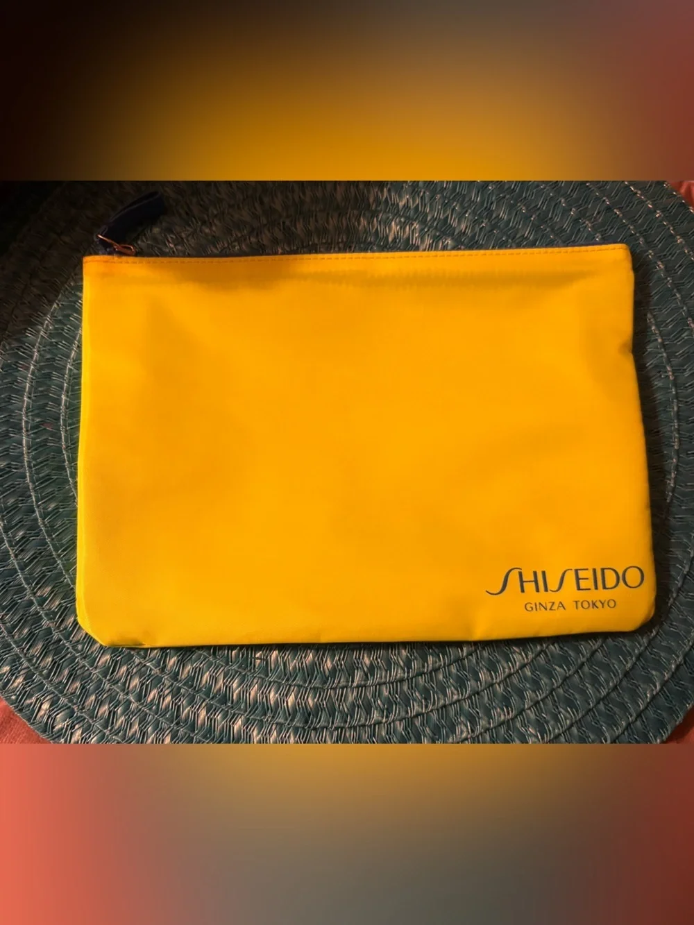 Shiseido ▪️roomy neon