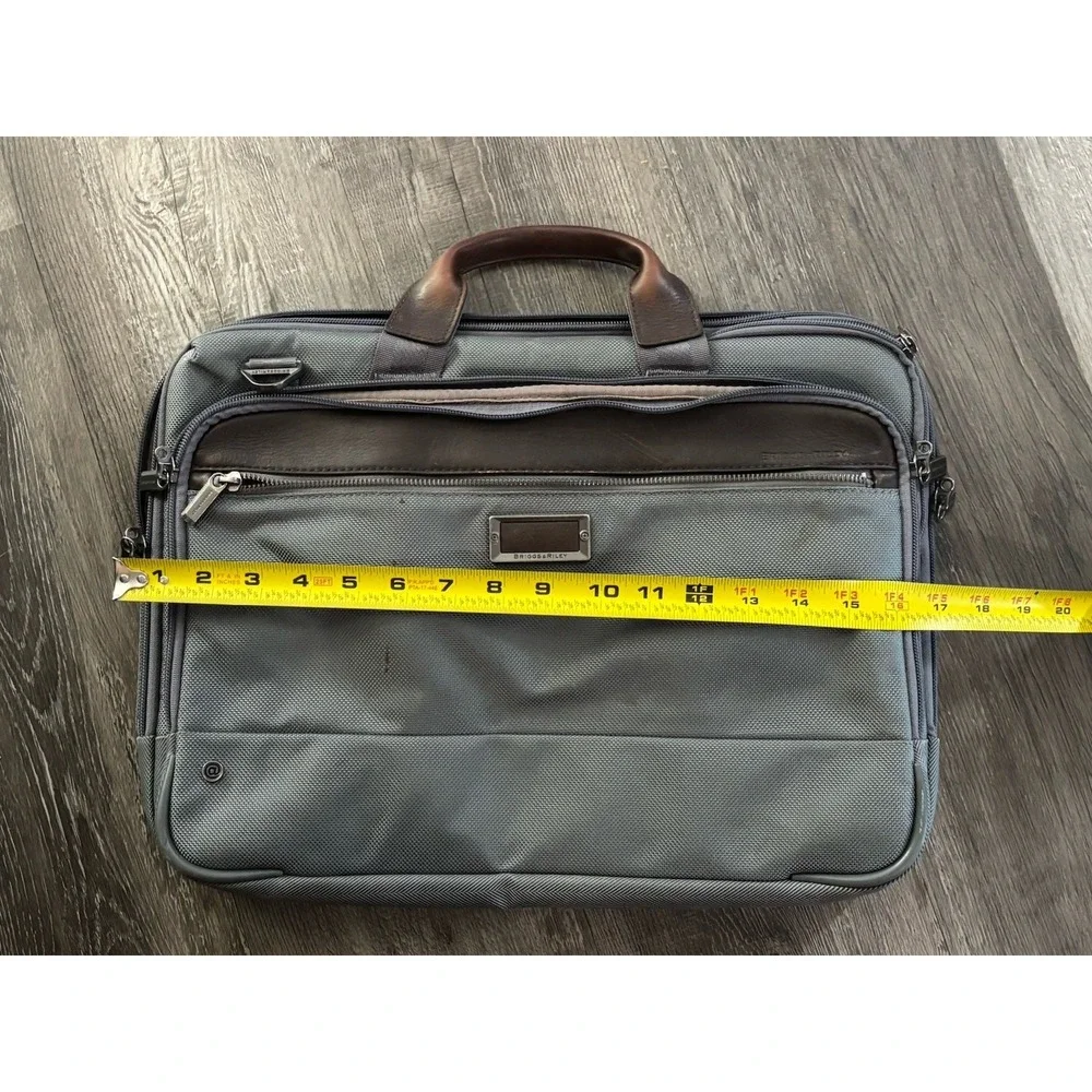 briggs and riley Travelwear  Business Case Gray STAINED NO SHOULDER STRAP
