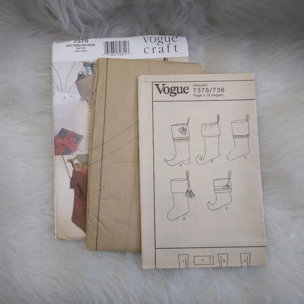 VOGUE 7375 Christmas Stockings In 5 Styles Designed By Dawn Anderson