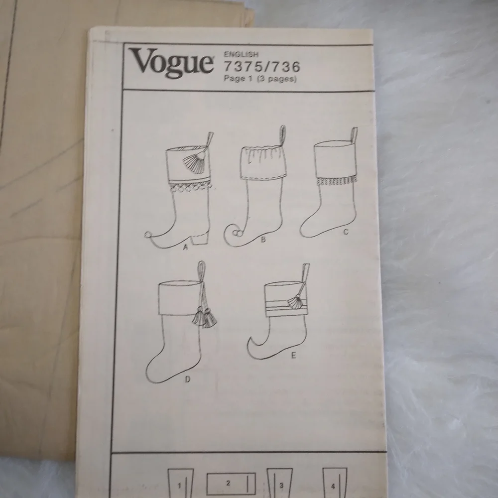 VOGUE 7375 Christmas Stockings In 5 Styles Designed By Dawn Anderson