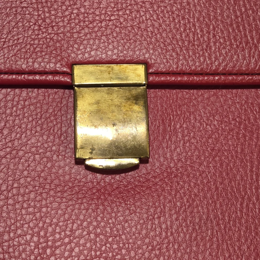 hazel ​own piece