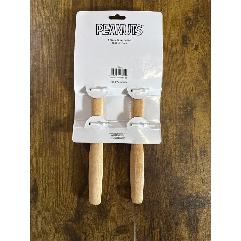 Peanuts New 2020 Snoopy Christmas 2 Piece Spatula Set