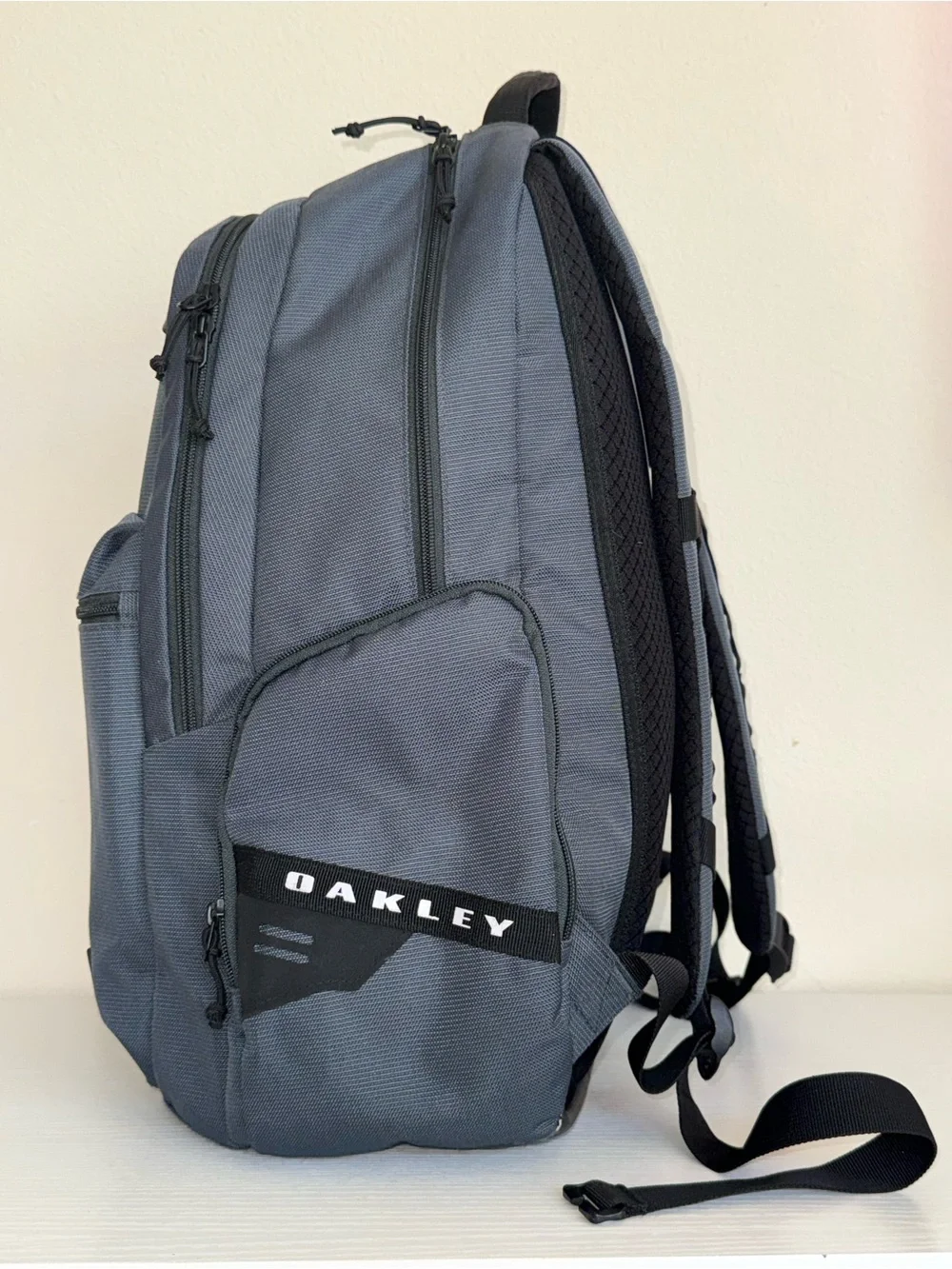 Oakley nwot brand
