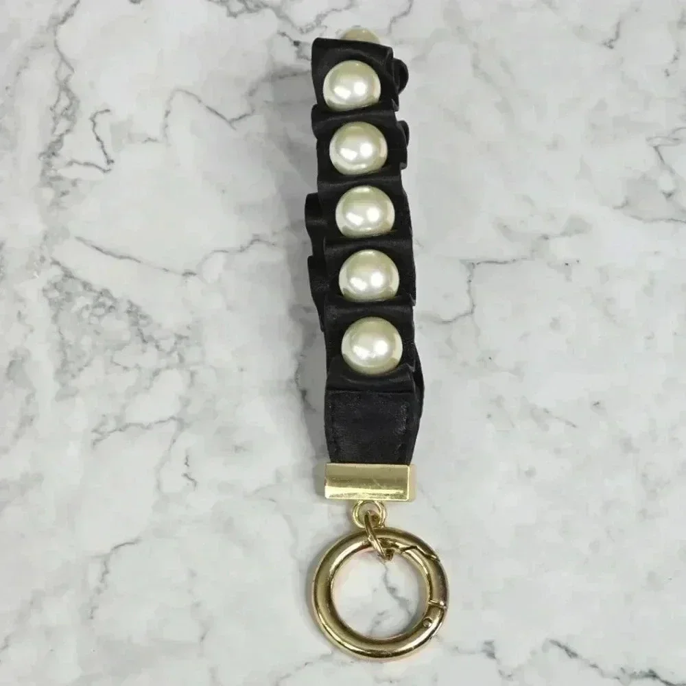 None nwt black