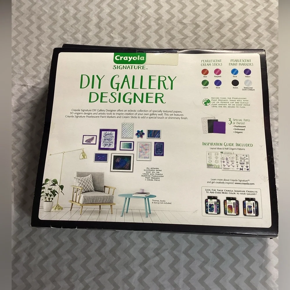 Crayola Signature DIY Gallery Designer