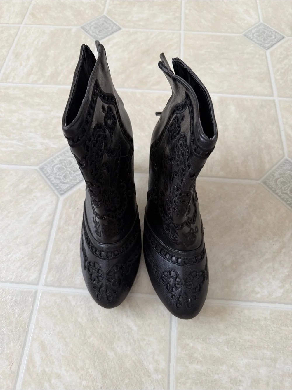 N/A have heel back