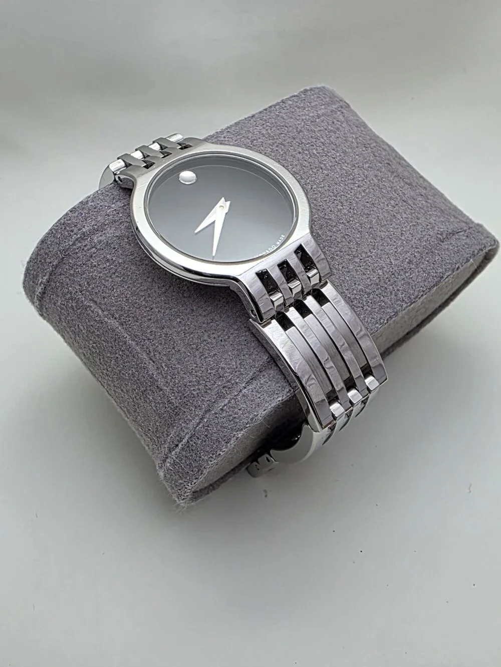 N/A sleek silver