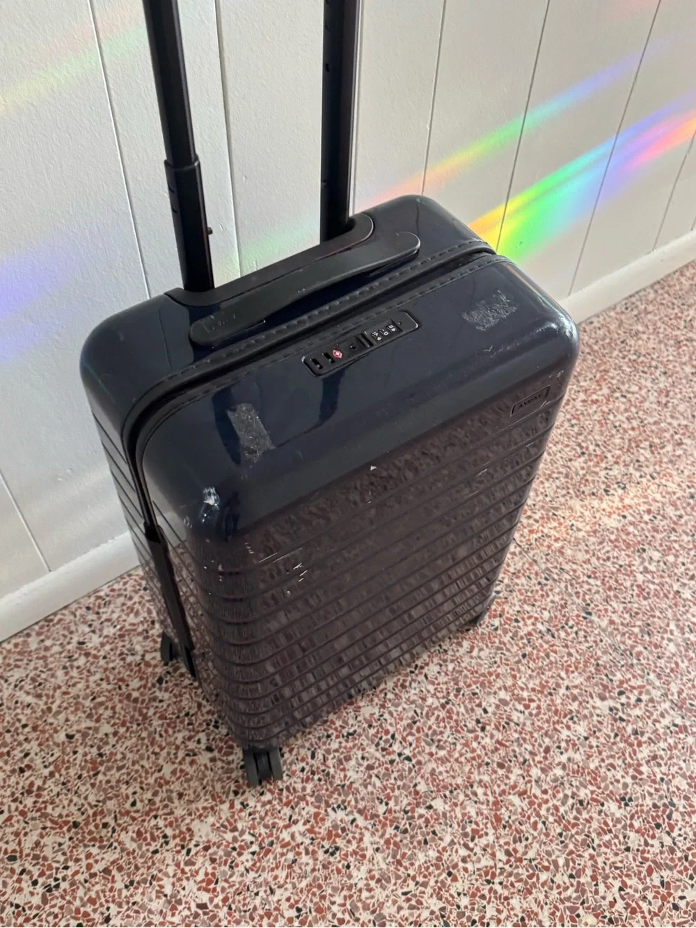 Away sleek black