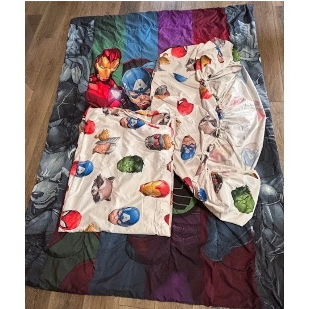 Marvel Avengers Twin Bedding Set Comforter Fitted Sheet Pillowcase Multicolor