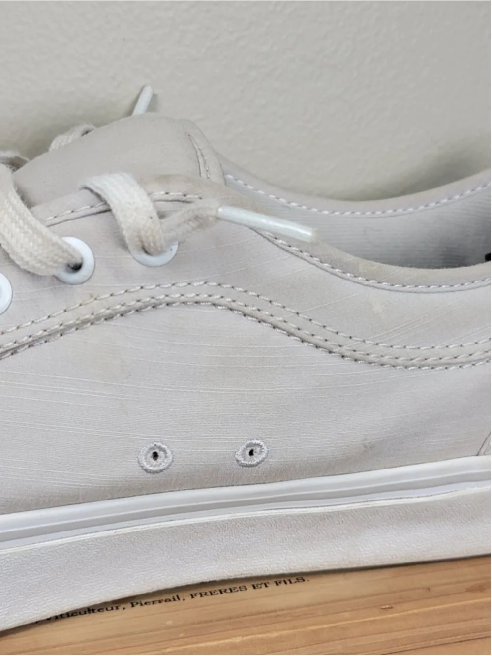 Vans 9.5 Chukka Low Top Canvas Light Grey Beige Skate Shoes Athletic Sneakers