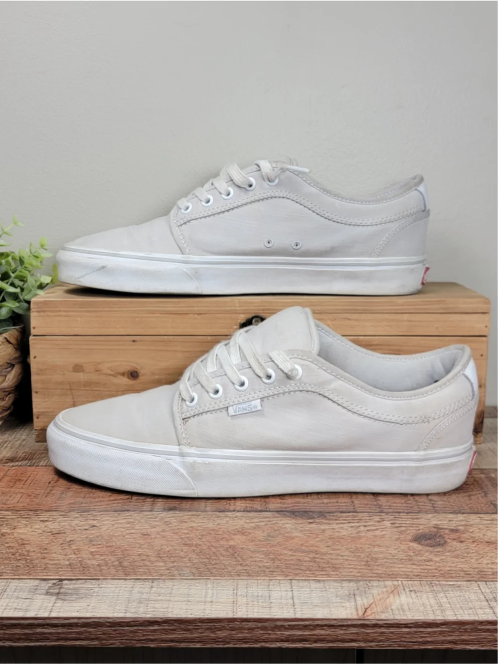 Vans 9.5 Chukka Low Top Canvas Light Grey Beige Skate Shoes Athletic Sneakers