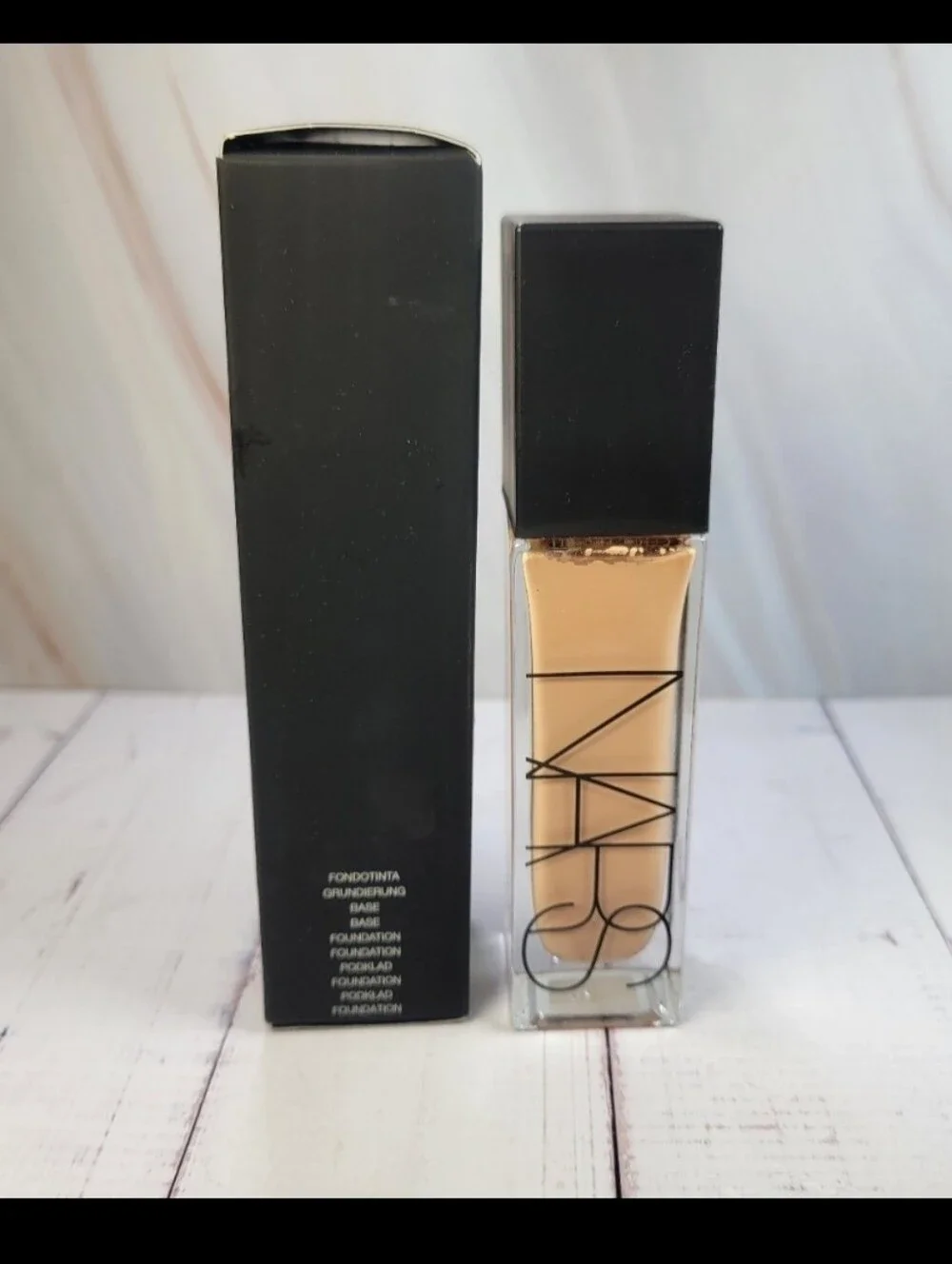 NARS foundation box