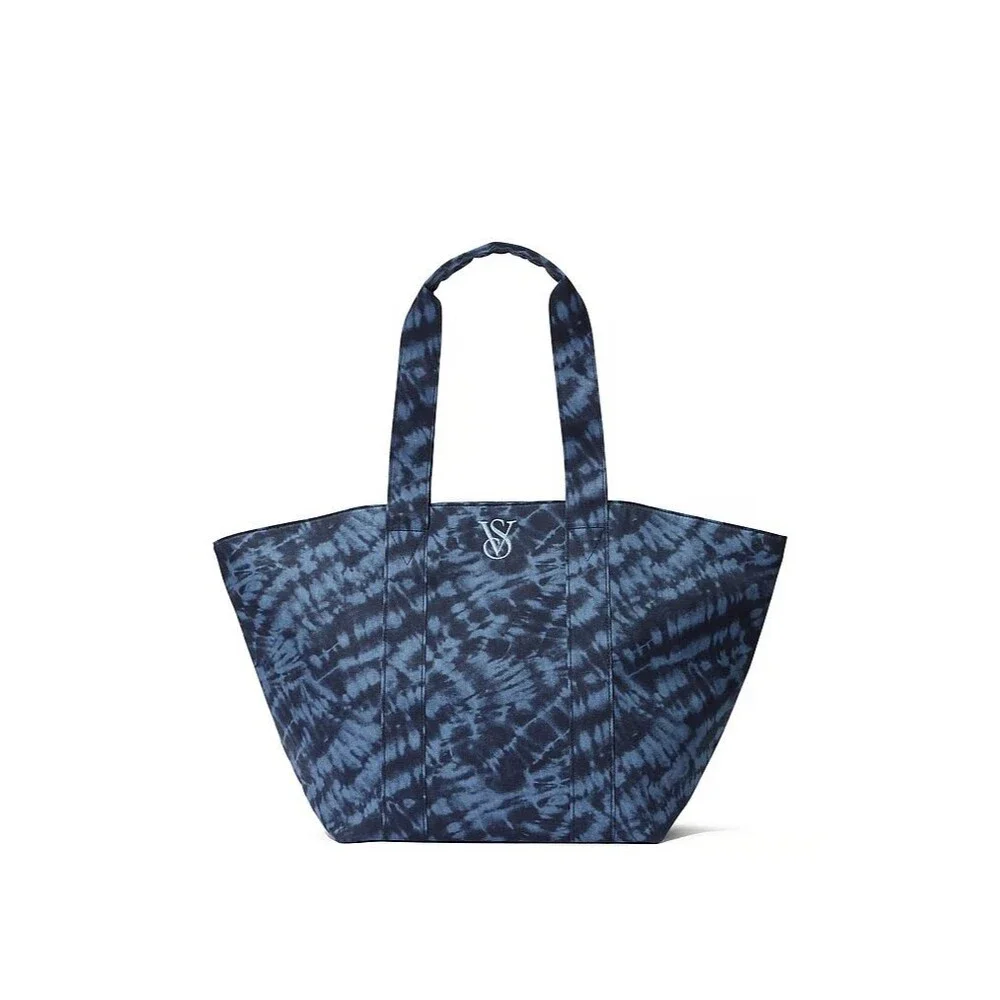Victorias Secret travel style