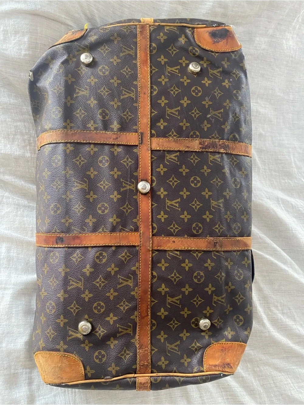 Louis Vuitton iconic lv