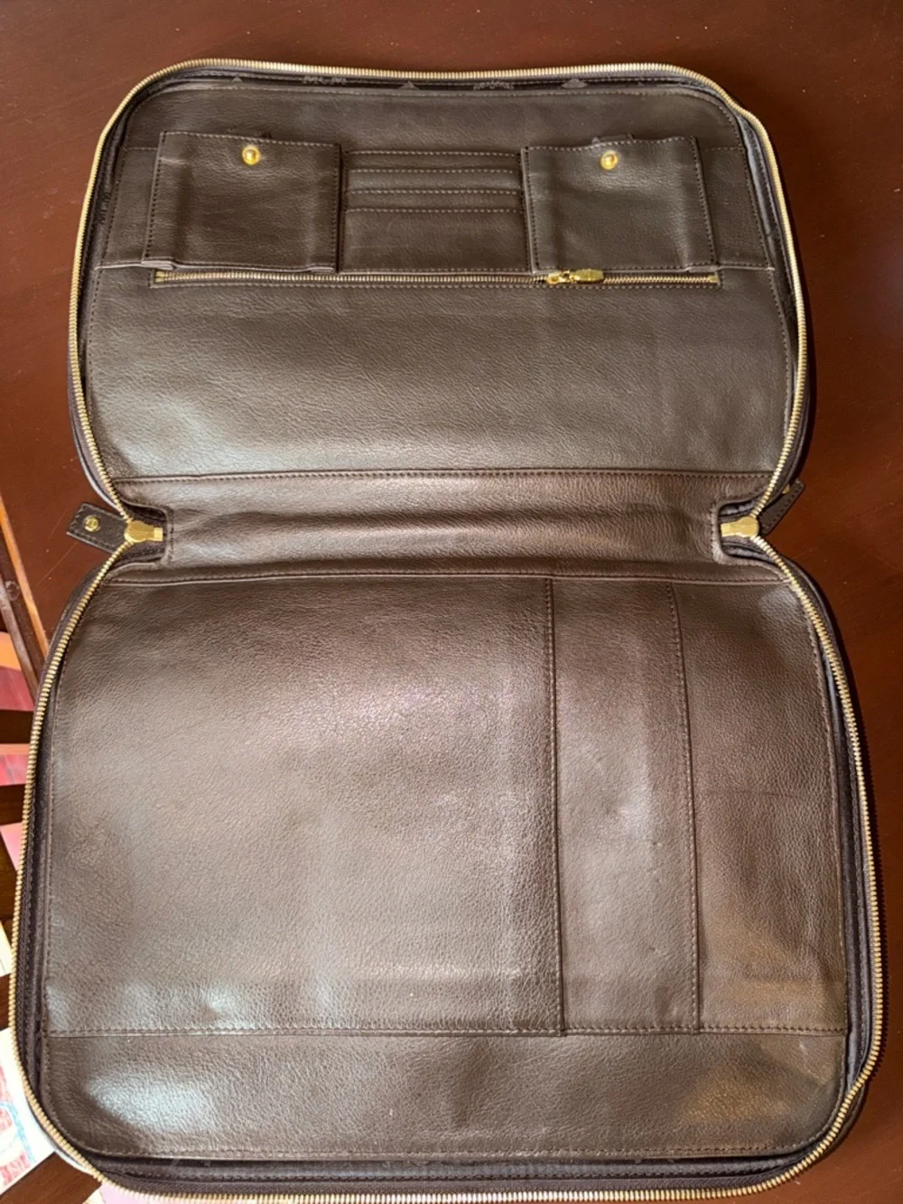 MCM scratches closure
