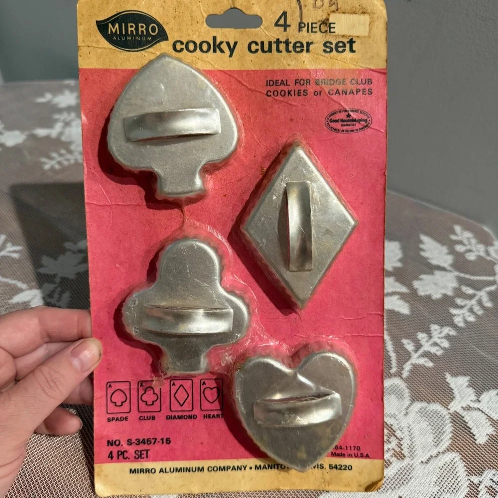 Mirro Cooky Cutter Set Playing Card Suits OS Silver Good Vintage Aluminum 4pc